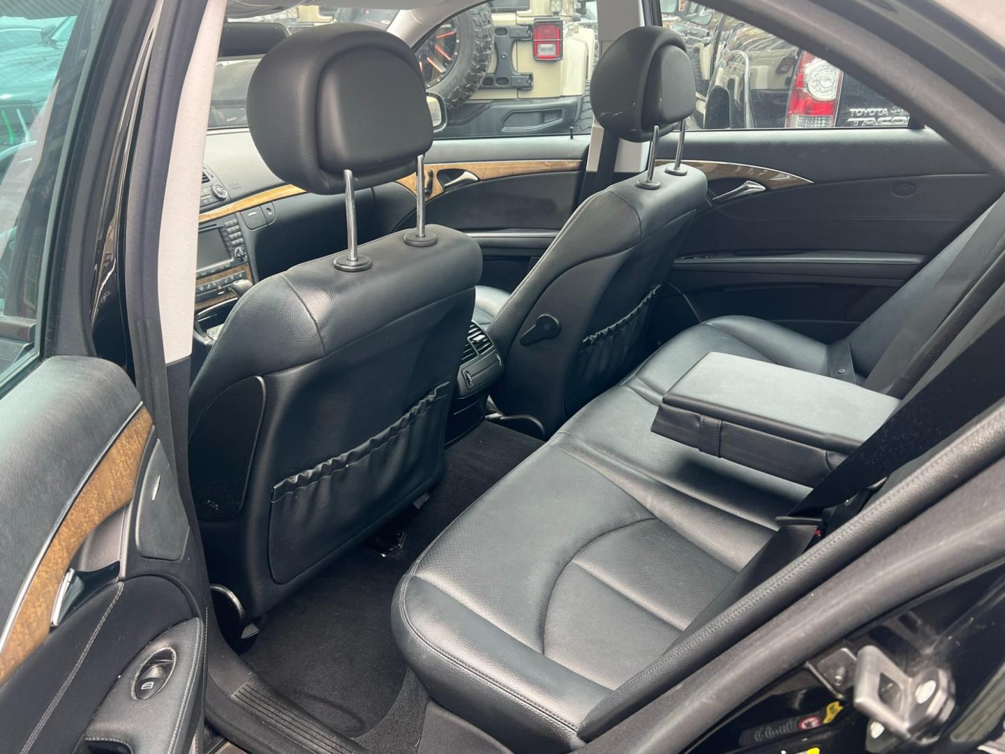 2008 BLACK /Black Leather Mercedes-Benz E-Class E350 Luxury (WDBUF87X48B) with an 3.5L V6 DOHC 24V engine, located at 1018 Brunswick Ave, Trenton, NJ, 08638, (609) 989-0900, 40.240086, -74.748085 - WoW! This Mercedes E-Class is a Black Beauty!! Just Serviced and Detailed and ready for the next driver who will appreciate this vehicle! A real nice Mercedes E 350 4-matic. Financing available - Photo#10